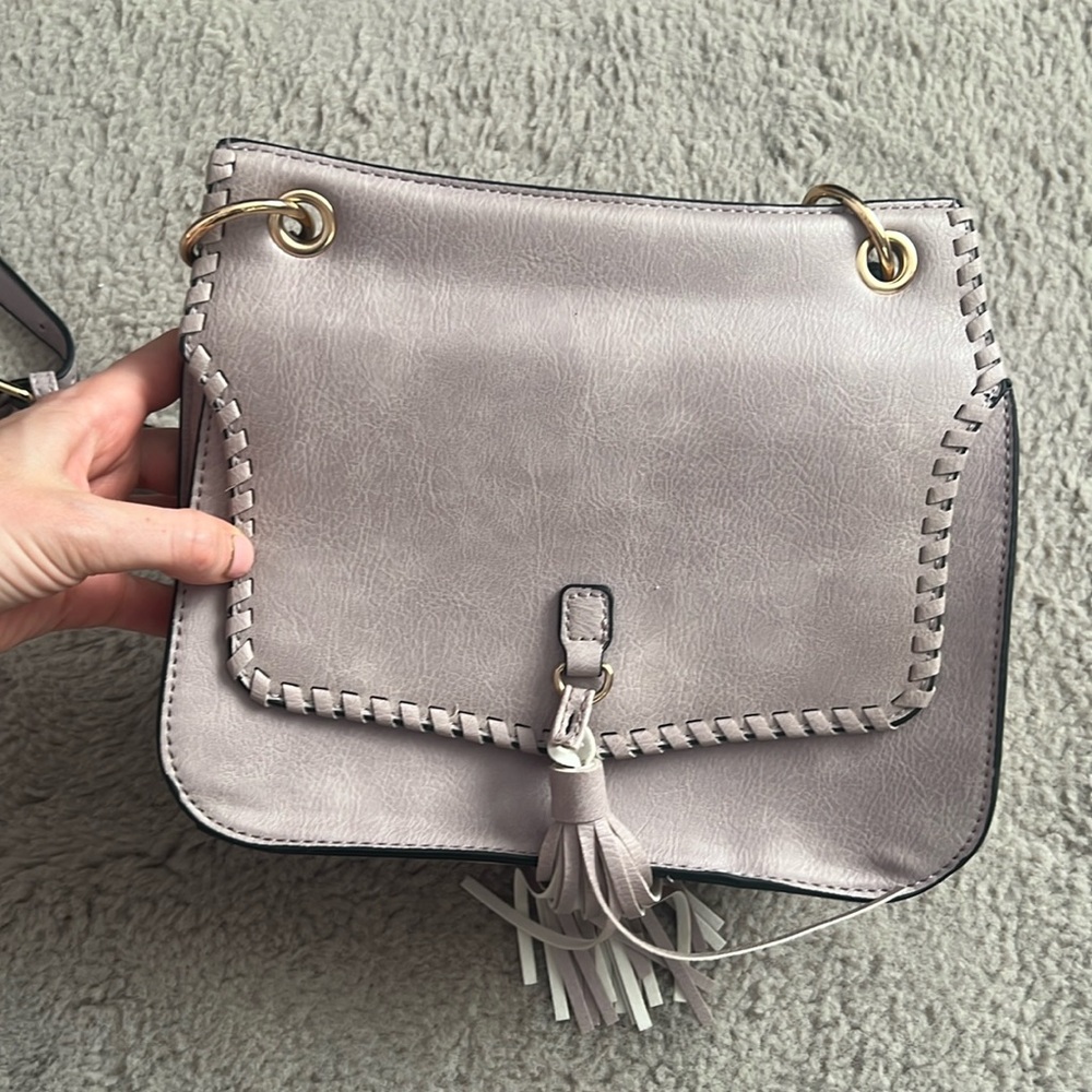 Purple/gray crossbody bag with gold details